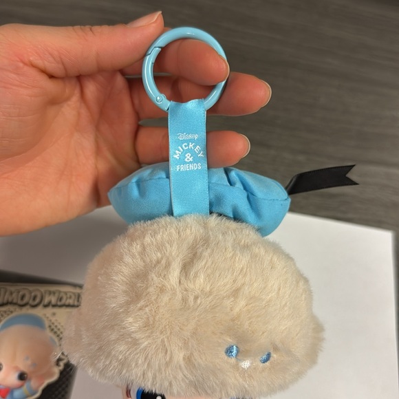 NWOT Dimoo World x Disney Series Vinyl Plush Keychain - Donald Duck - Picture 4 of 14